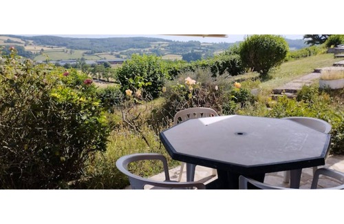 Montigny-en-Morvan Villa | 2 steps from :Lac de Pannecière and beach, private swimming pool