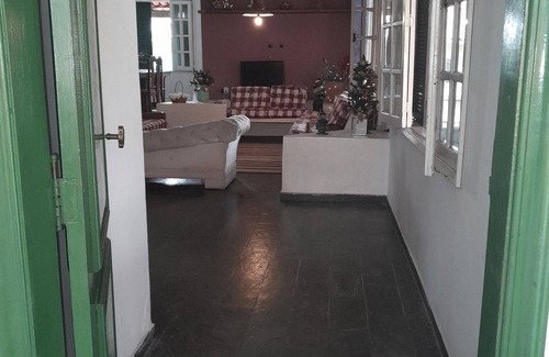 Itaipuacu Villa | 2-storey colonial mansion 400 m from the beach. Large balcony, swimming pool, barbecue.