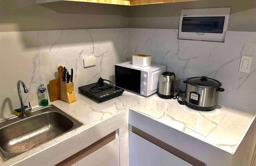 Angeles City House | 2-storey house with parking WIFI, Netflix, AC, Pool near Clark Airport