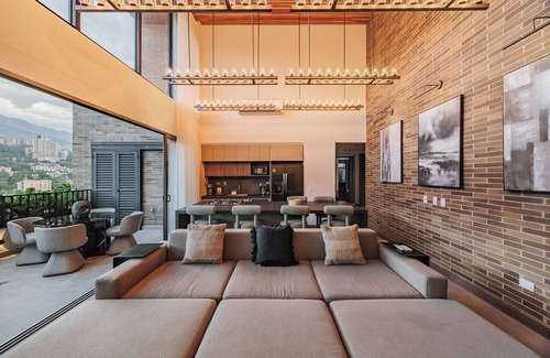 La Florida Apartment | 2-story 2470 sqft duplex with breathtaking view to El Poblado