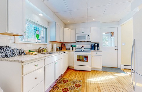 Cranmore Birches House | 2-story dog-friendly home in downtown with grill, mtn views, streaming, & porch