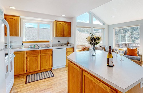 Neahkahnie Beach House | 2-story dog-friendly home with beach access, gas grill, deck, Ping-Pong table