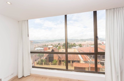 Cuenca Condo | 2 Story Fully Furnished Metropolitan City View Condo