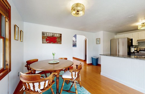 Owls Head House | 2-story home near the water with deck, jetted tub, grill, streaming, & fast WiFi