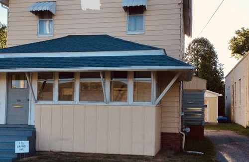 Clarion House | 2 story house - 1 block from Clarion University/Penn West Clarion