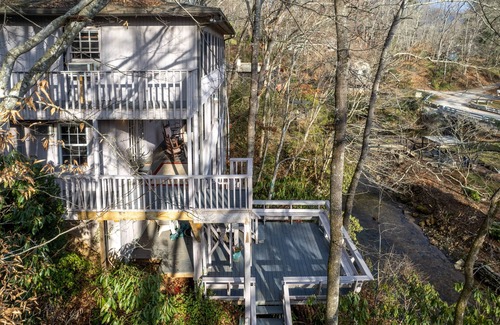Otto House | 2-story waterfront home with mountain & creek views, decks, grill, fireplace, AC