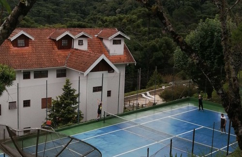 Campos do Jordao House | 2-suite apartment with fireplace in Campos de Jodão, just 3 km from the city center
