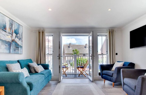 Swanage Apartment | 2 The Lookout in the beautiful Swanage