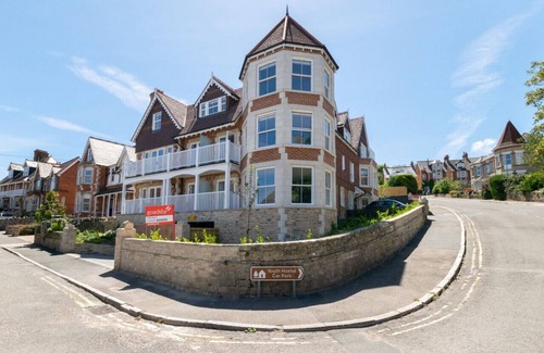 Swanage Apartment | 2 The Lookout - Two Bedroom Apartment, Sleeps 4