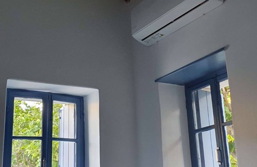 Karavas House | 2 Tiny houses for 2 couples or Family