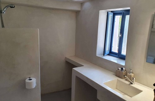 Karavas House | 2 Tiny houses for 2 couples or Family