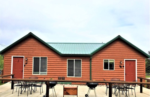 Custer Cabin | #2 Trout Cabin at Ponderosa Place