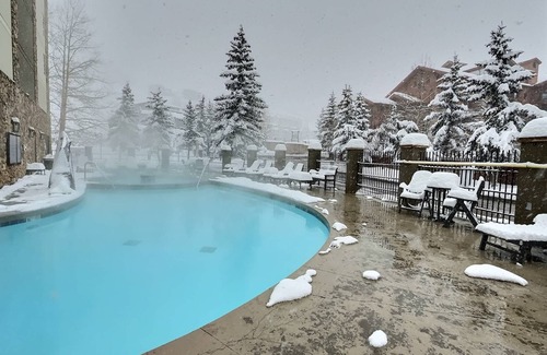Crested Butte Condo | 2 Unit Combo! Heated Pool, Hot Tub, Steam + Gym!