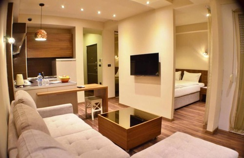 Centar Hotel | 2 Units | Relax in the Heart of Skopje with Free Breakfast Near Macedonia Square