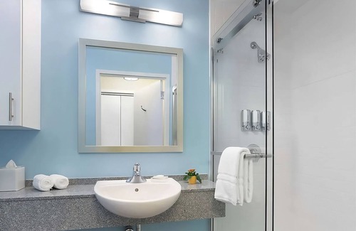 Central Business District Resort | 2 Units w/Convenient Central Locale for New Orleans International Airport