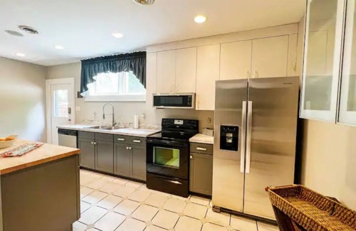 Midlothian House | 2 Water Front homes w/Pool-Enjoy Resort style!