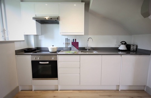 Benenden Cottage | 2 Weaver's Cottage - family break at the farm