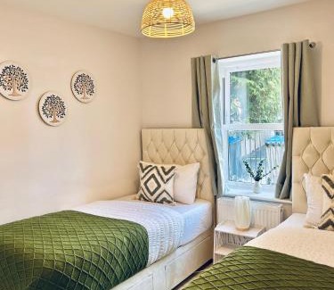 Dover Apartment | 2 x Dover Ferry Apartments - sleep 8 with private terrace and castle views