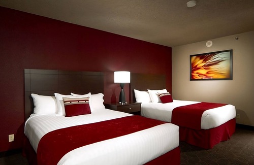 Laughlin Hotel | 2 x Sedona Queen Non Smoking Room at Edgewater Casino Resort
