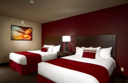 Laughlin Hotel | 2 x Sedona Queen Non Smoking Room at Edgewater Casino Resort