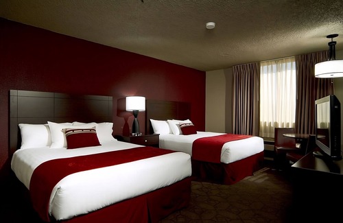 Laughlin Hotel | 2 x Sedona Queen Non Smoking Room at Edgewater Casino Resort
