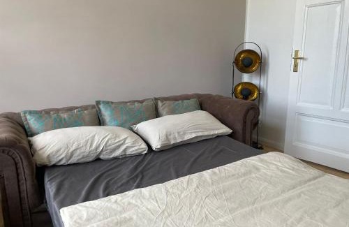 List Apartment | 2 Zi Whg zentral, Altbau, renoviert 4P - Buchbar bis 08-25