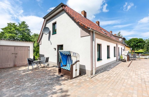 Kroepelin Apartment | 2- Zimmer- Ferienhaushälfte Lucky 1 - Familien Ferienhof Lucky bei Kühlungsborn OFC 08