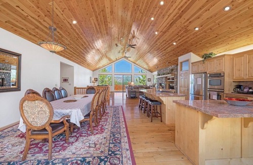 South Lake Tahoe House | #20-0594 - 7 bedroom Chiapa Estate W/Indoor Pool Movie Theater High Speed Wifi