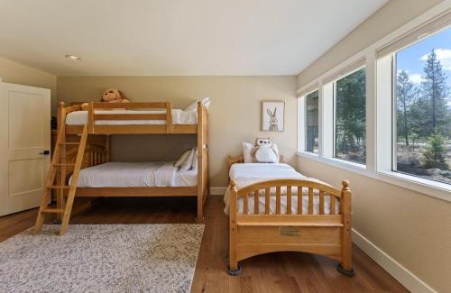 Sunriver House | 20 Aspen Lane home