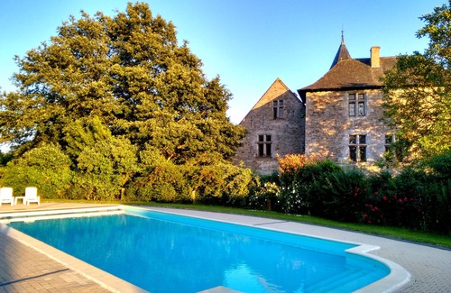 Bellevigne-en-Layon House | 20% discount for 5 nights in a private Château & Pool