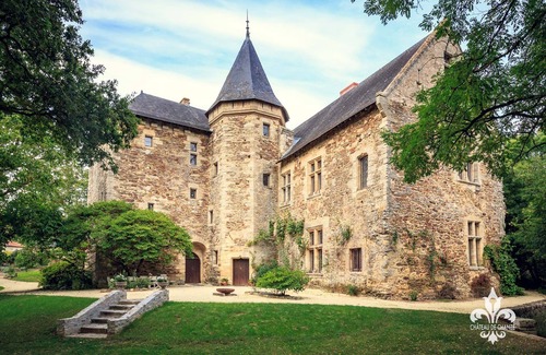 Bellevigne-en-Layon House | 20% discount for 5 nights in a private Château & Pool