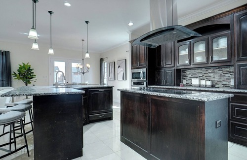 Irving House | 20+ Guest Luxury! Pool, Spa, Playground, Game Room-Fall is filling FAST