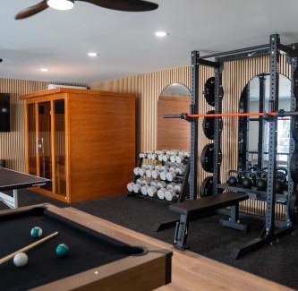 Anona House | 20 Guests Pool Luxe Gym Sauna Pickleball