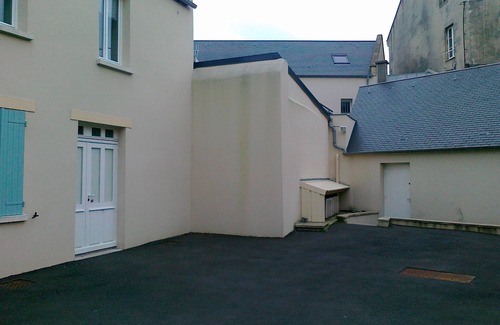 Port-en-Bessin-Huppain House | 20 METERS FROM THE PORT, boats, restaurants. Spacious house. Private parking.