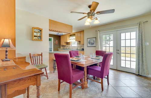 Manor House | 20 Mi to Austin: Texas Farmhouse on 10 Acres