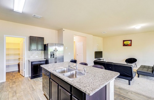 Manor House | < 20 Mi to Dtwn Austin: Home in Quiet Neighborhood