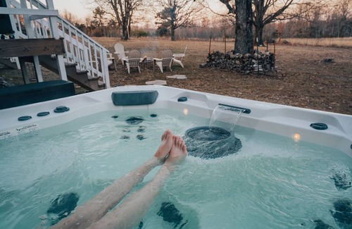 Harrison House | 20 mins to Ponca, 20 mins to Harrison, Sleeps 10 - HOT TUB!