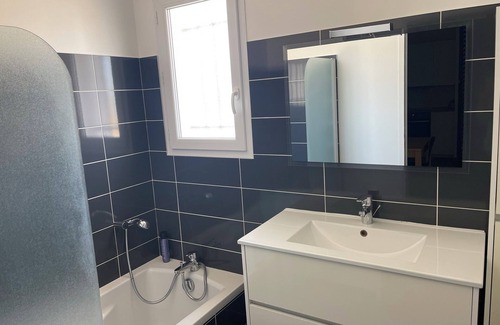 Aimargues Apartment | 20 mn from Nimes, the sea and Montpellier All shops within 500 m