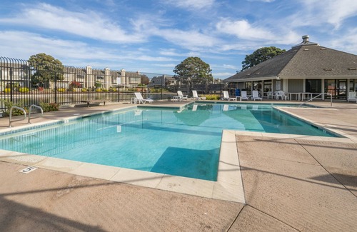 Foster City House | 20% OFF Cozy 2B/1.5B Modern House in Foster City. Pet-Friendly!