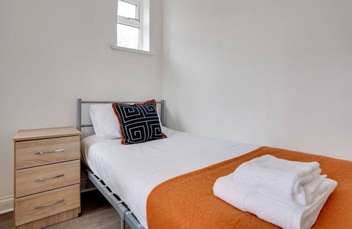 Newbottle House | 🌟 20% Off - Furnished 3 Bed/Wi-Fi/Free parking/6 Guest's 🌟