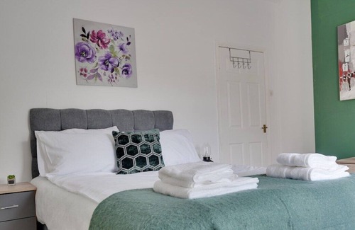 Newbottle House | 🌟 20% Off - Furnished 3 Bed/Wi-Fi/Free parking/6 Guest's 🌟