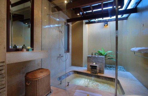 Downtown Kuta Hotel | 20% OFF-Mistery Room Beach View -Kuta Beach Inclusive breakfast for 2 Person.
