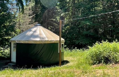Cottage Grove Cabin | 20' yurt on private property