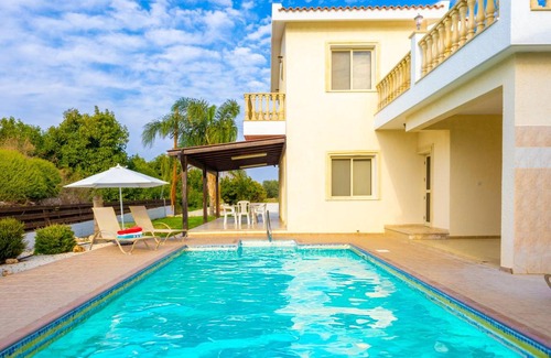 Ayia Marina Chrysochous Villa | 200 m² Villa ∙ 4 bedrooms ∙ 9 guests