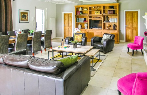 Saint-Aubin-de-Cadelech House | 200 m² House ∙ 4 bedrooms ∙ 8 guests