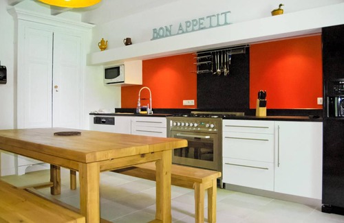 Saint-Aubin-de-Cadelech House | 200 m² House ∙ 4 bedrooms ∙ 8 guests