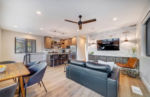 Zion National Park South Entrance Villa | 200 LaFave-Luxury Villa at Zion: Angels Landing