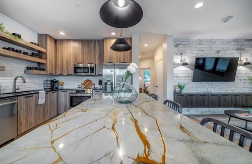 Zion National Park South Entrance Villa | 200 LaFave-Luxury Villa at Zion: Angels Landing