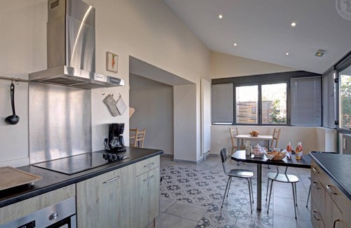Chazelles-sur-Lyon Cottage | 200 m² Cabin ∙ 4 bedrooms ∙ 9 guests
