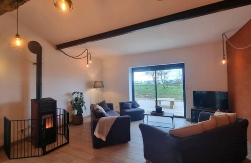 Pouilly-les-Feurs Cottage | 200 m² Cabin ∙ 4 bedrooms ∙ 12 guests